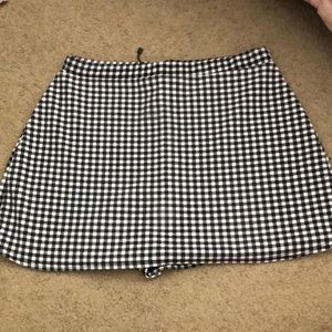 Gingham mini skort
